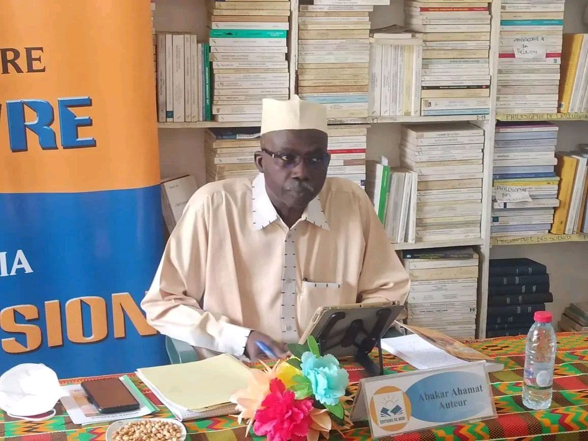 Abakar Ahamat, écrivain et ex-gouverneur de région.